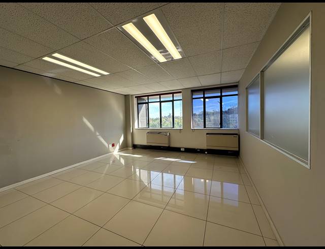1,760M² OFFICE TO LET IN SANDTON CENTRAL